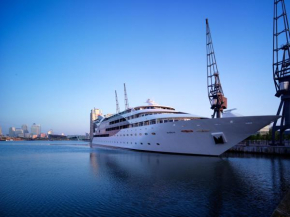 Sunborn London Yacht Hotel, London